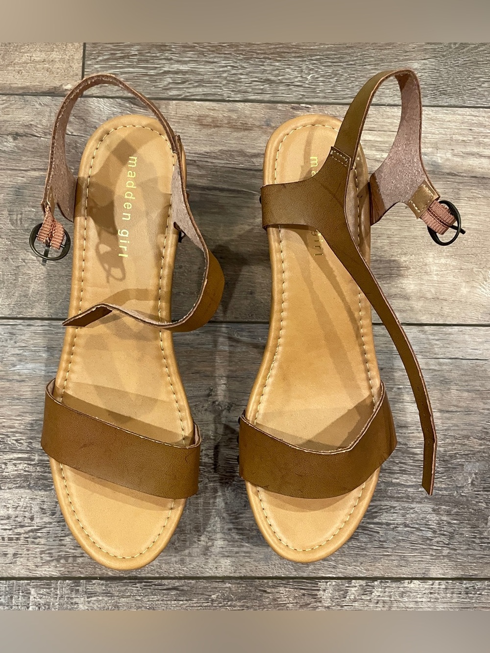 Madden Girl Lifft Clog Platform Sandal - Picture 5 of 7